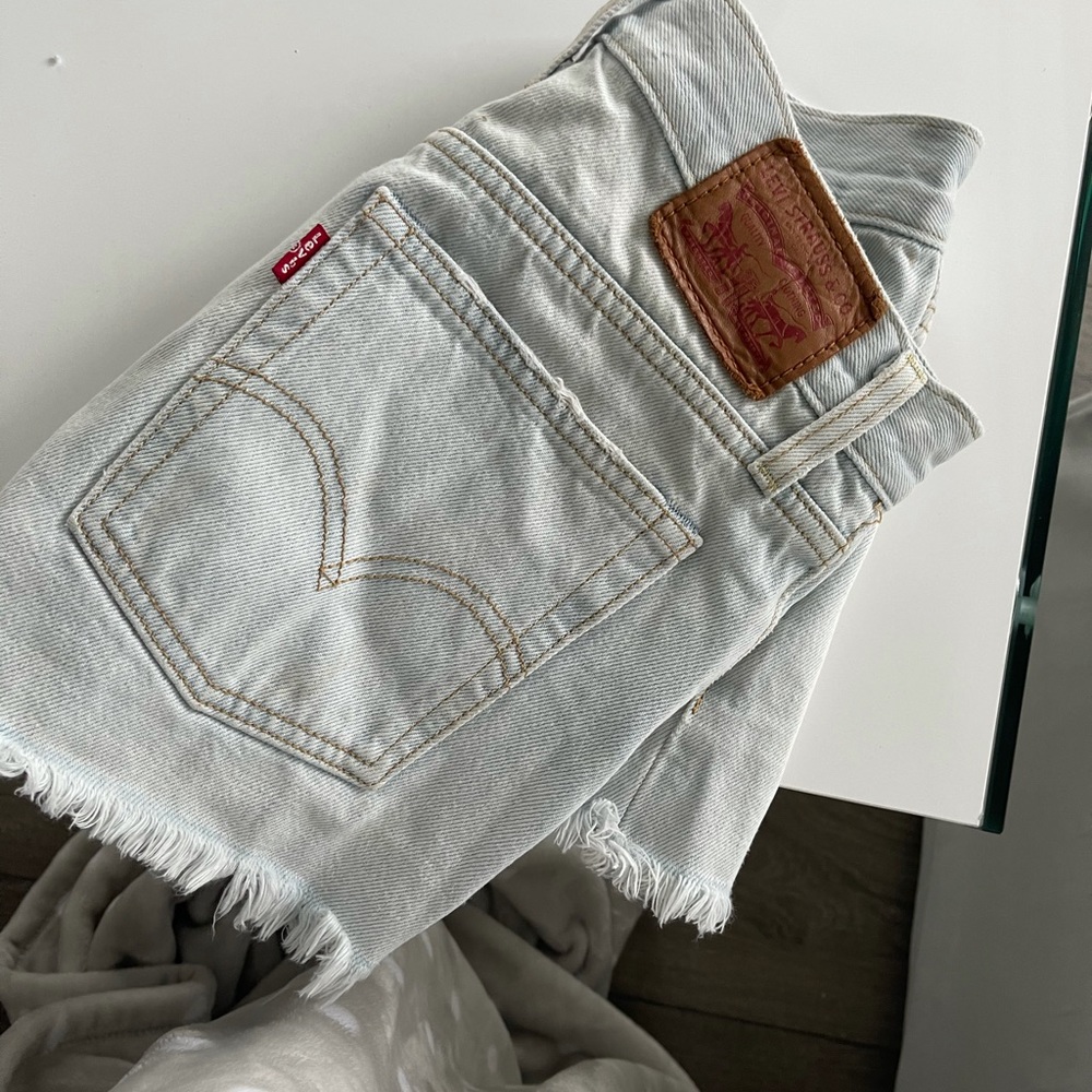 vintage levi’s - Aritzia